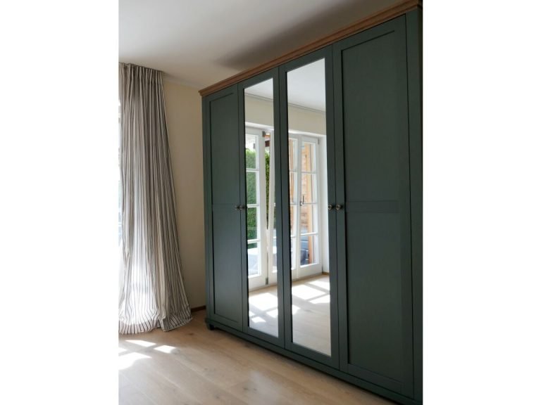 kleiderschrank-im-schlafzimmer