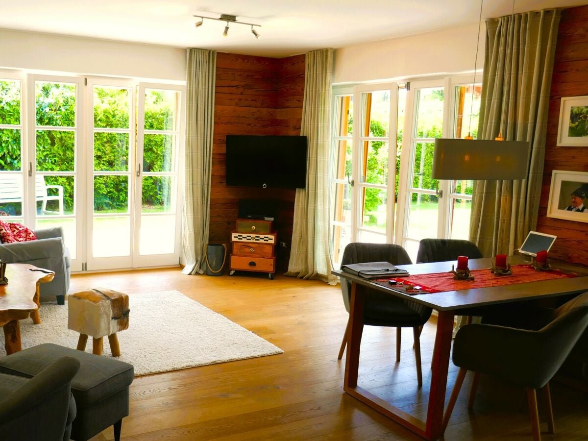 Wohnzimmer „Gartenblick-West“